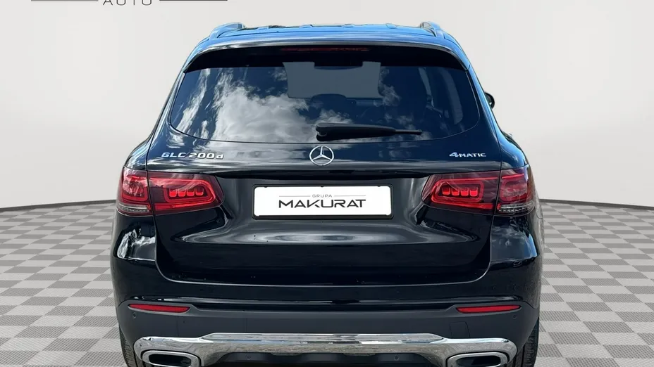 MERCEDES-BENZ GLC -