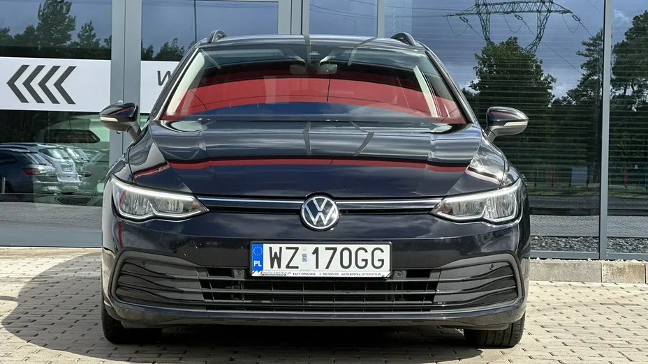 VOLKSWAGEN Golf -