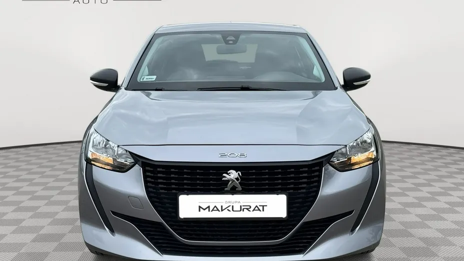 PEUGEOT 208 -