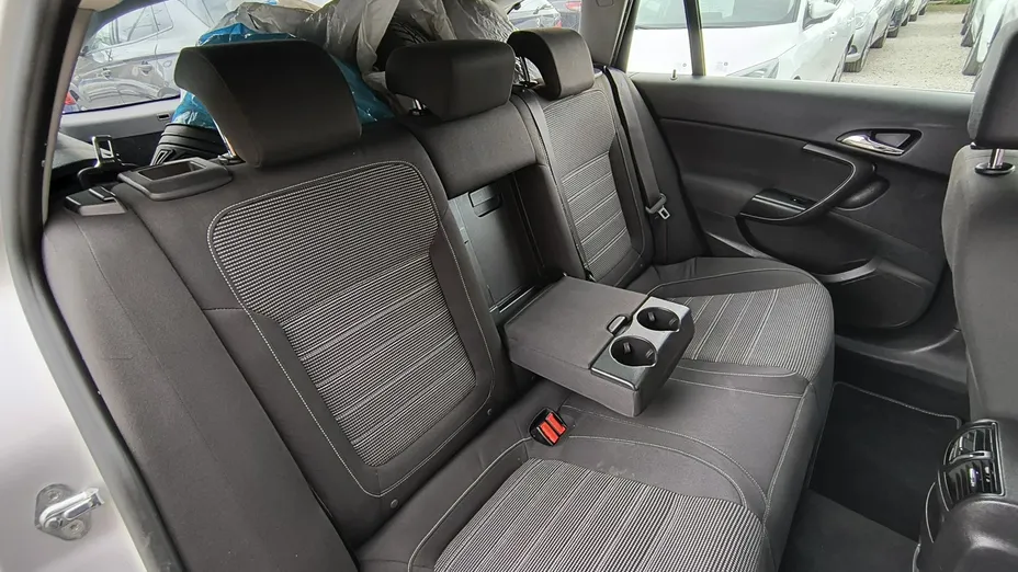 OPEL Insignia -