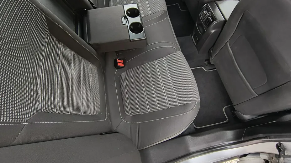 OPEL Insignia -
