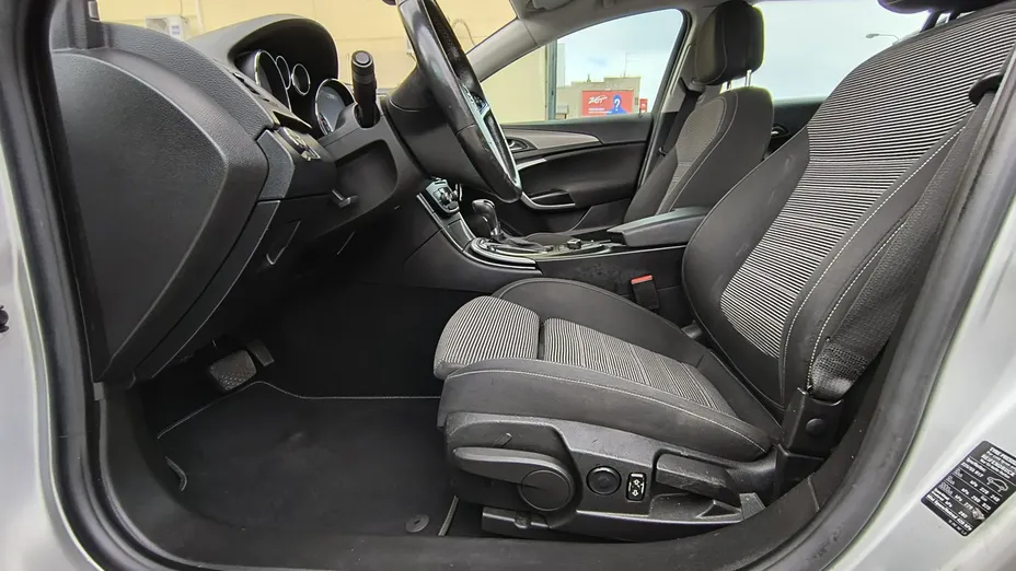 OPEL Insignia -