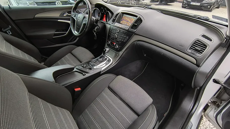 OPEL Insignia -