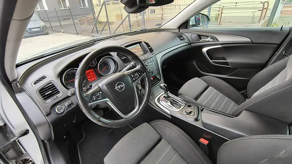 OPEL Insignia -