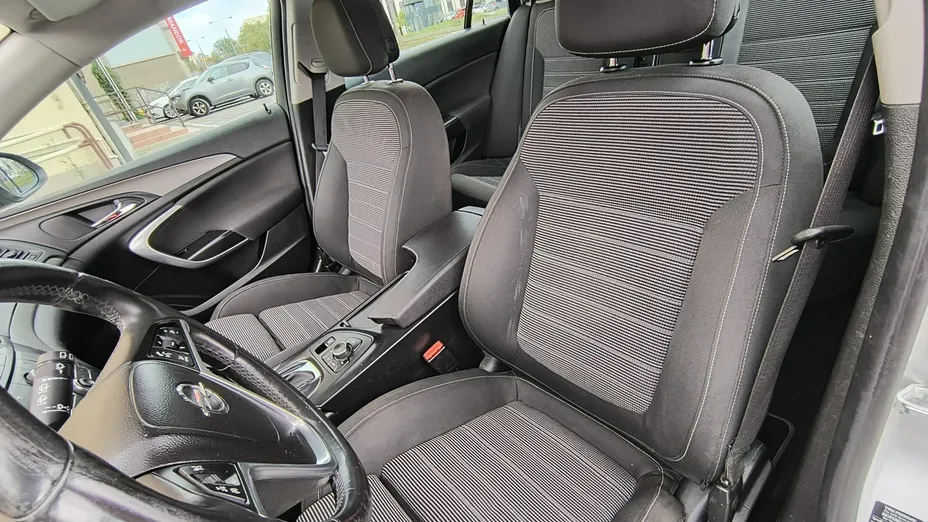 OPEL Insignia -
