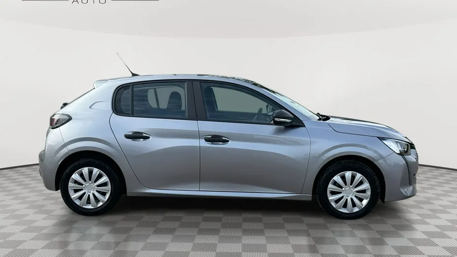 PEUGEOT 208 -