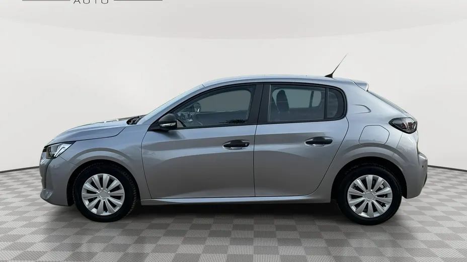 PEUGEOT 208 -