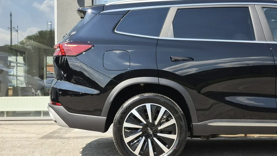 CHERY Tiggo 8 -