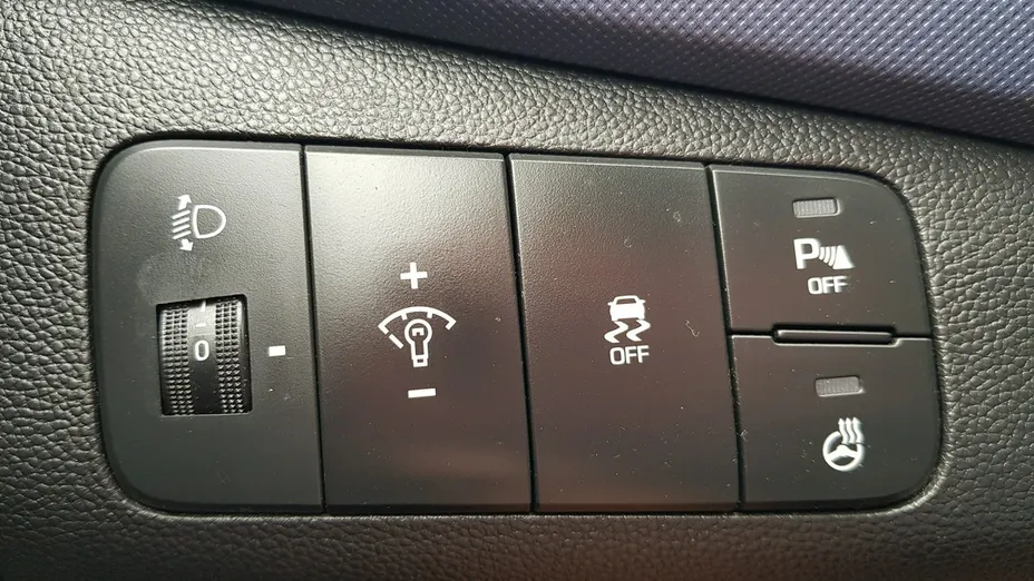 HYUNDAI i10 -