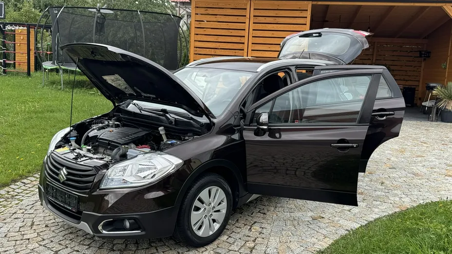 SUZUKI S-Cross -
