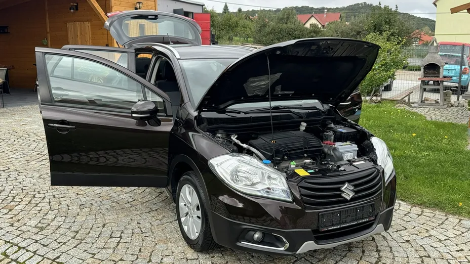 SUZUKI S-Cross -