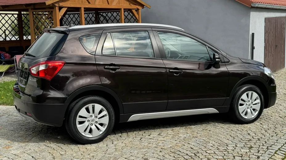 SUZUKI S-Cross -