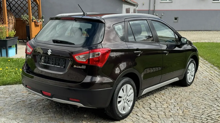SUZUKI S-Cross -