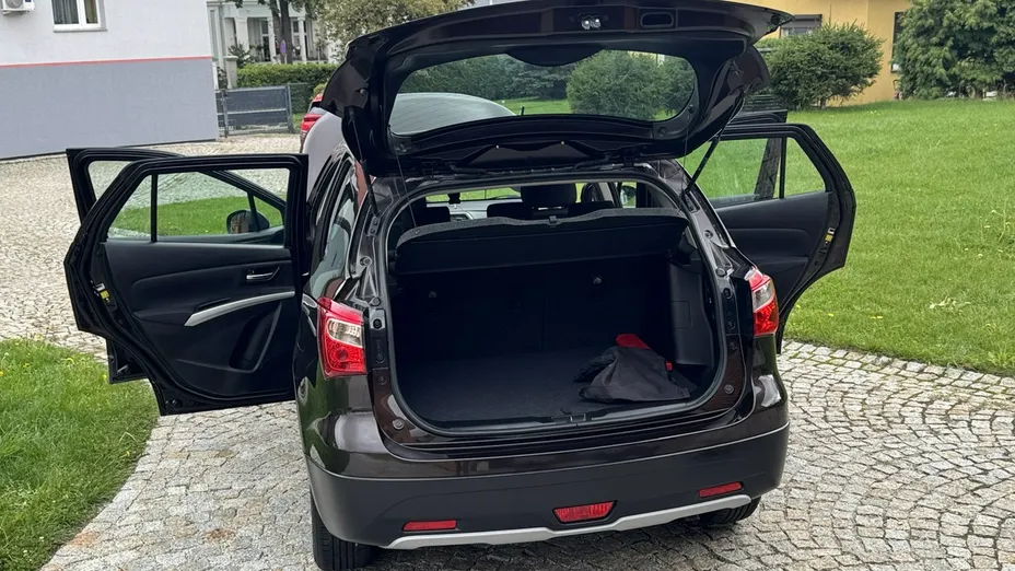 SUZUKI S-Cross -