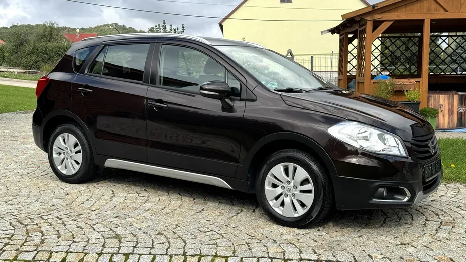 SUZUKI S-Cross -