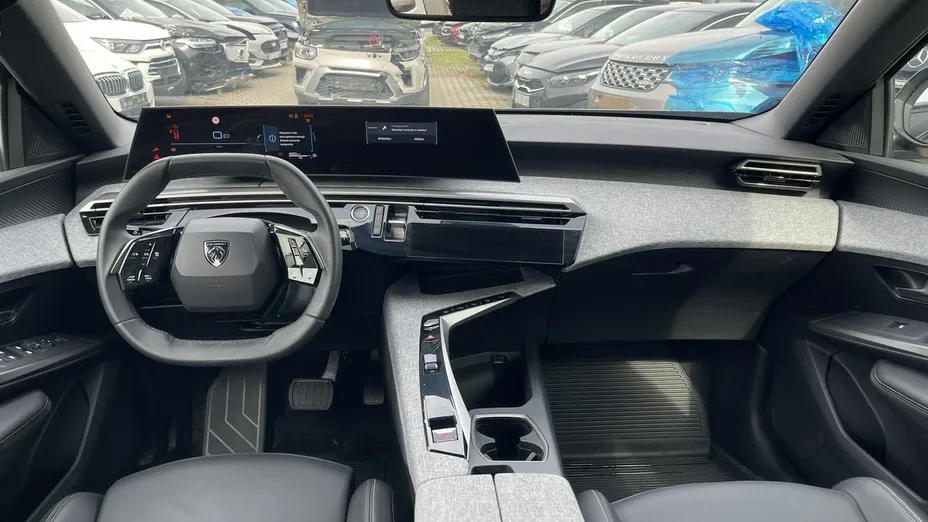 PEUGEOT 5008 -