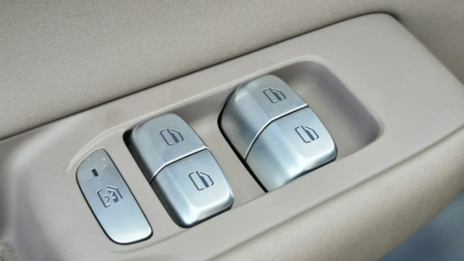 CHERY Tiggo 8 -