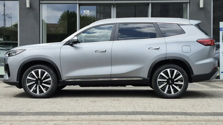 CHERY Tiggo 8 -