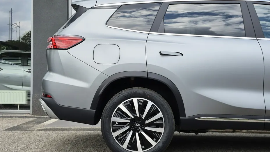 CHERY Tiggo 8 -
