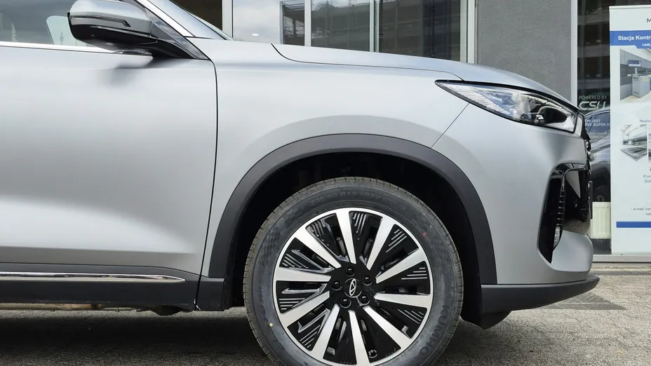 CHERY Tiggo 8 -