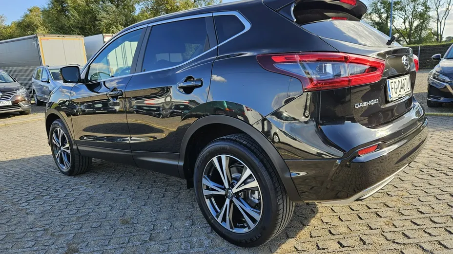 NISSAN Qashqai -
