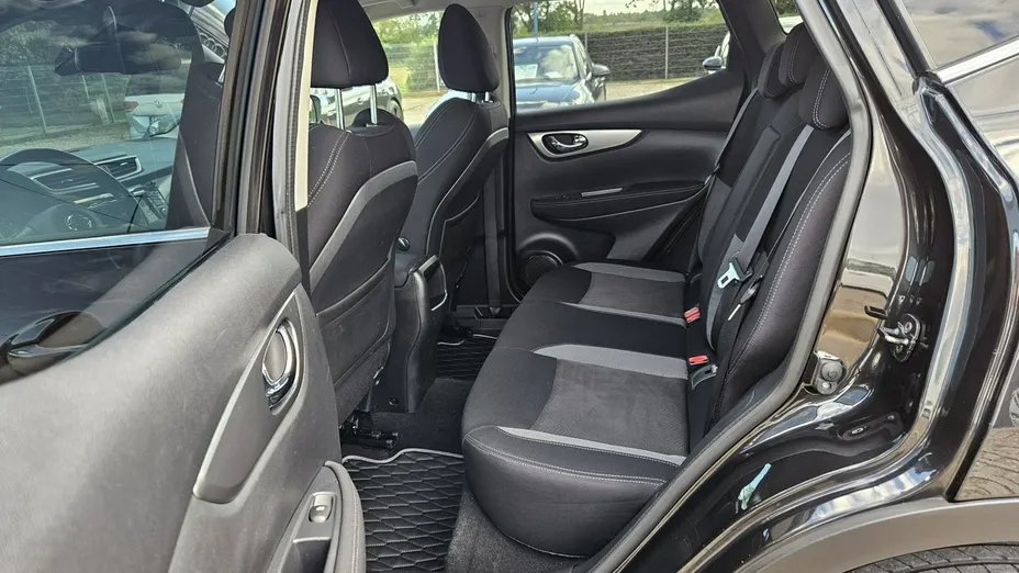 NISSAN Qashqai -