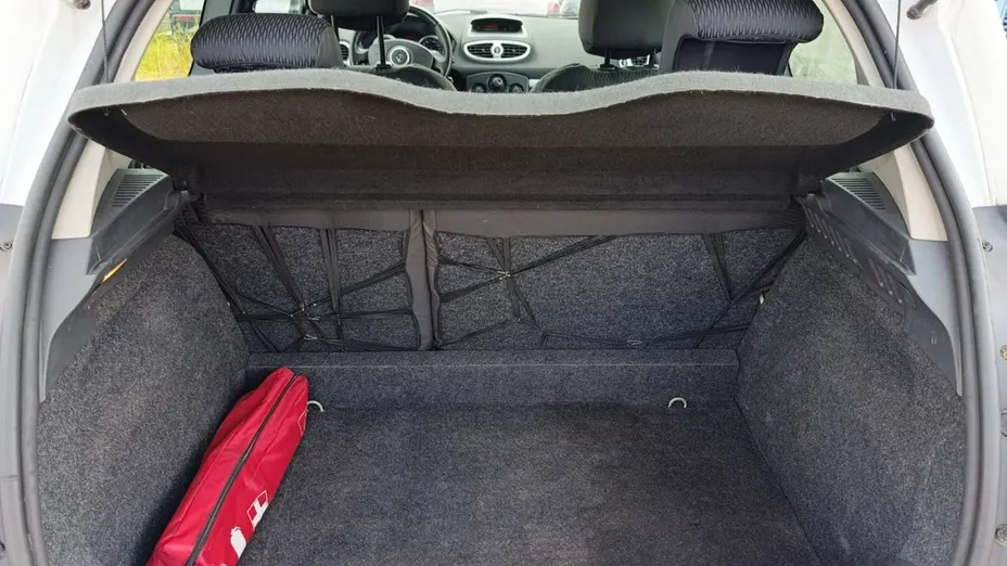 RENAULT Clio -