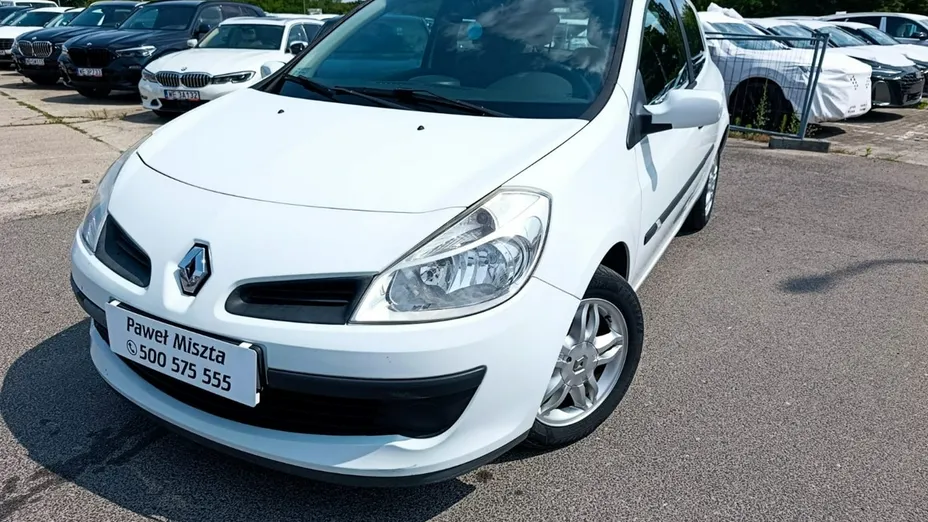 RENAULT Clio -