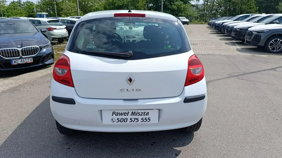 RENAULT Clio -