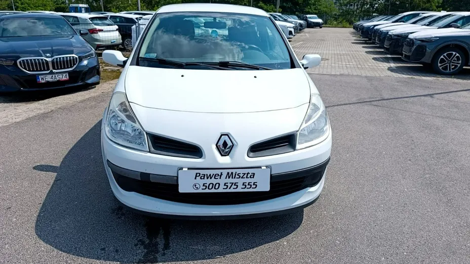RENAULT Clio -