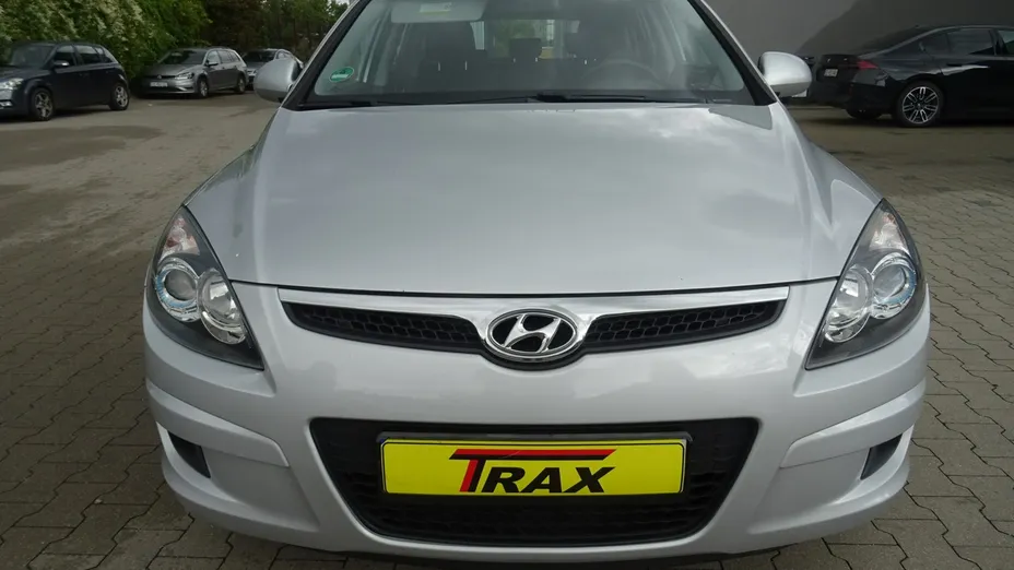HYUNDAI i30 -