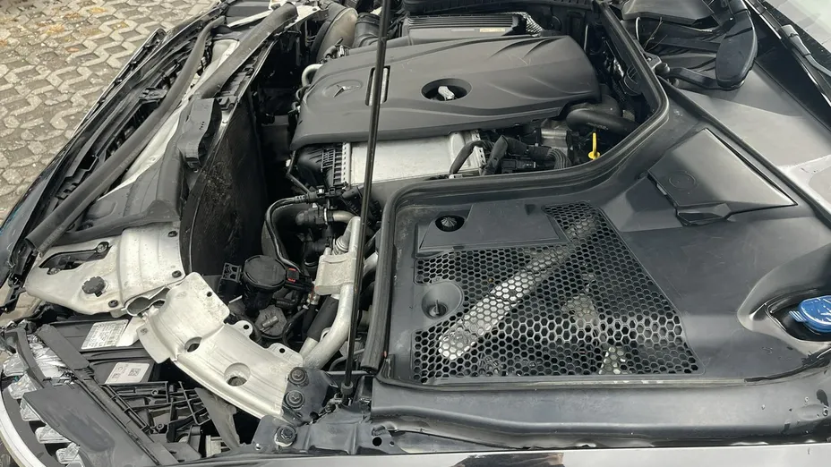 MERCEDES-BENZ C Klasa -