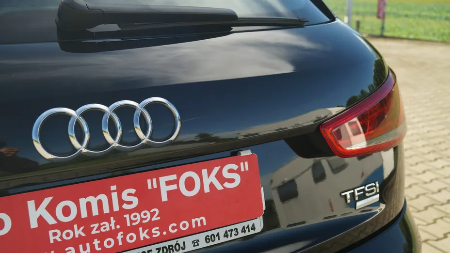 AUDI Q3 -