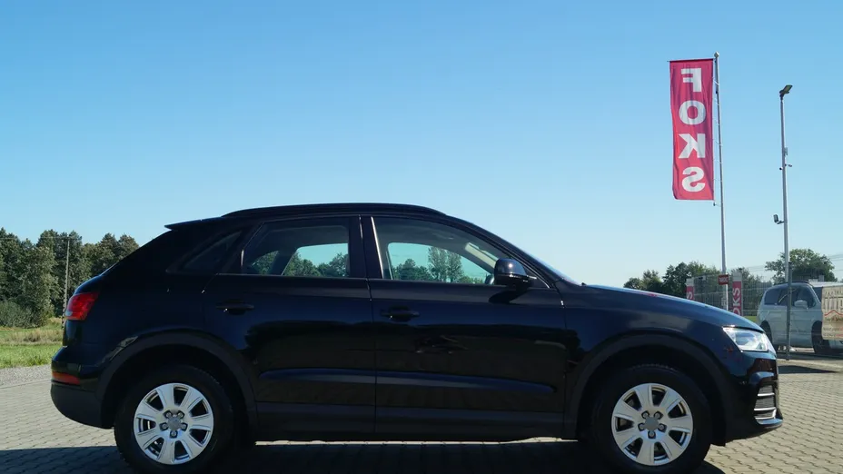 AUDI Q3 -