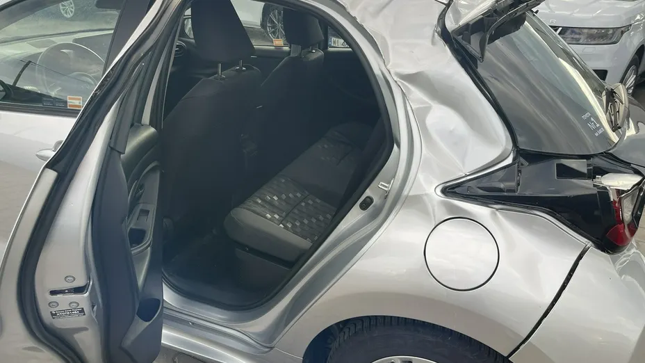 TOYOTA Yaris -