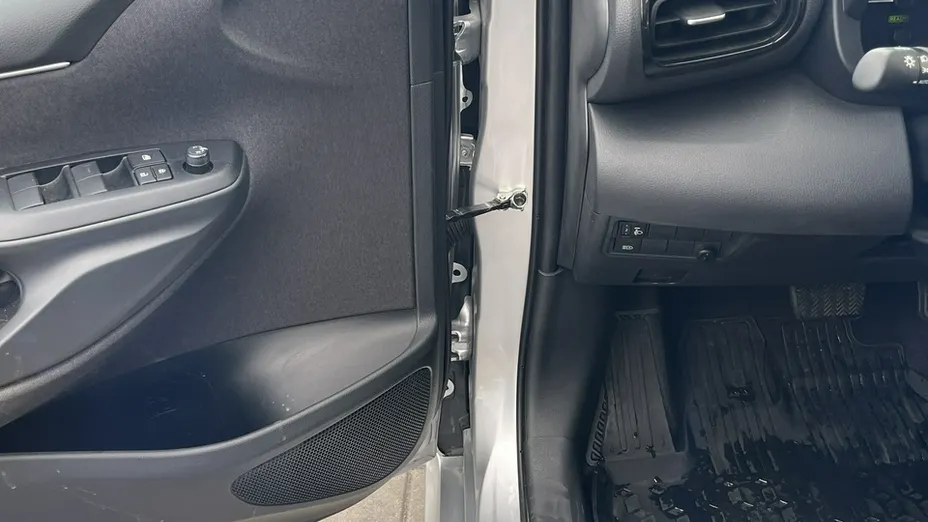 TOYOTA Yaris -