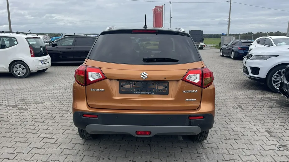 SUZUKI Vitara -