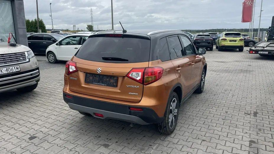SUZUKI Vitara -