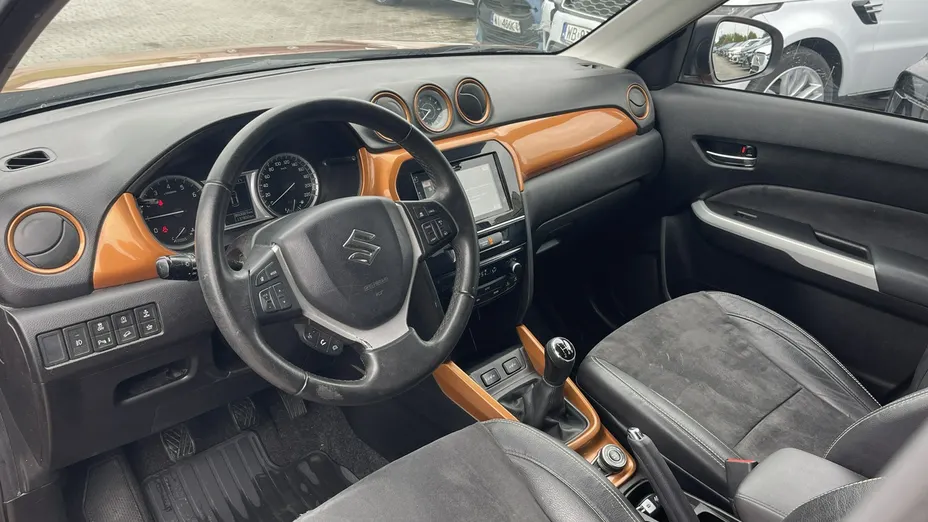 SUZUKI Vitara -