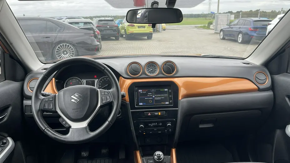 SUZUKI Vitara -