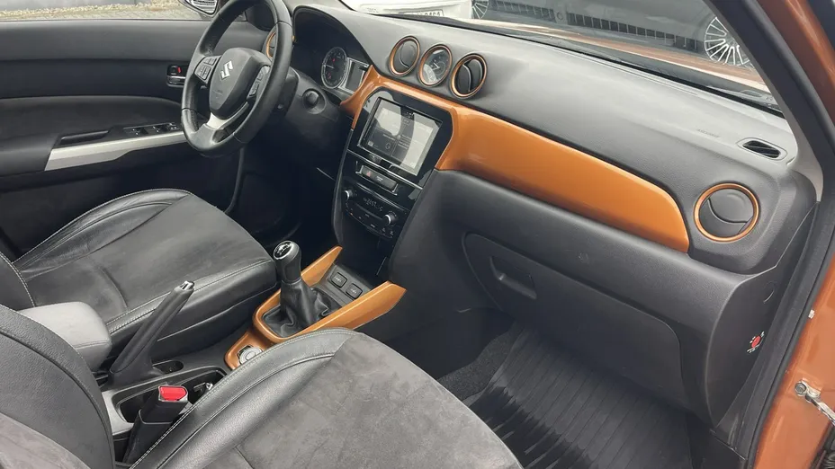 SUZUKI Vitara -