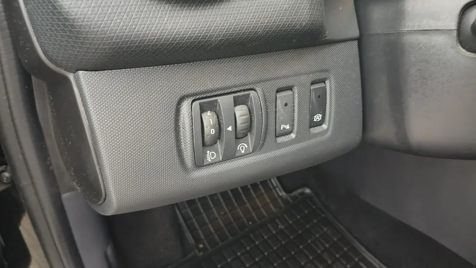 RENAULT Clio -
