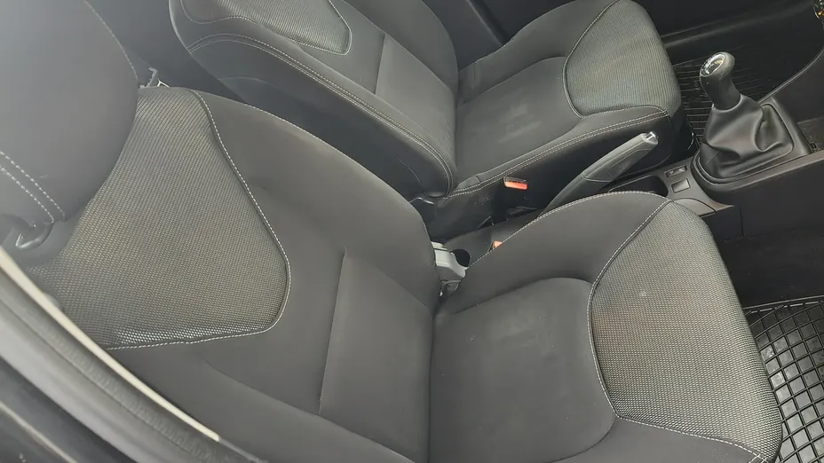 RENAULT Clio -