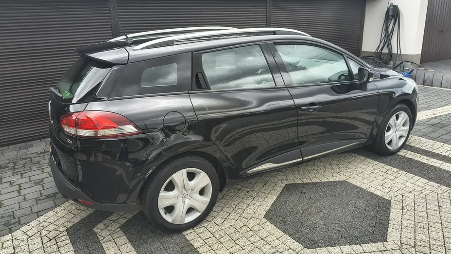 RENAULT Clio -