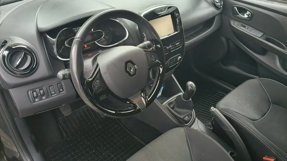RENAULT Clio -