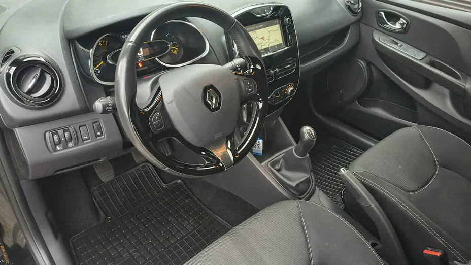 RENAULT Clio -