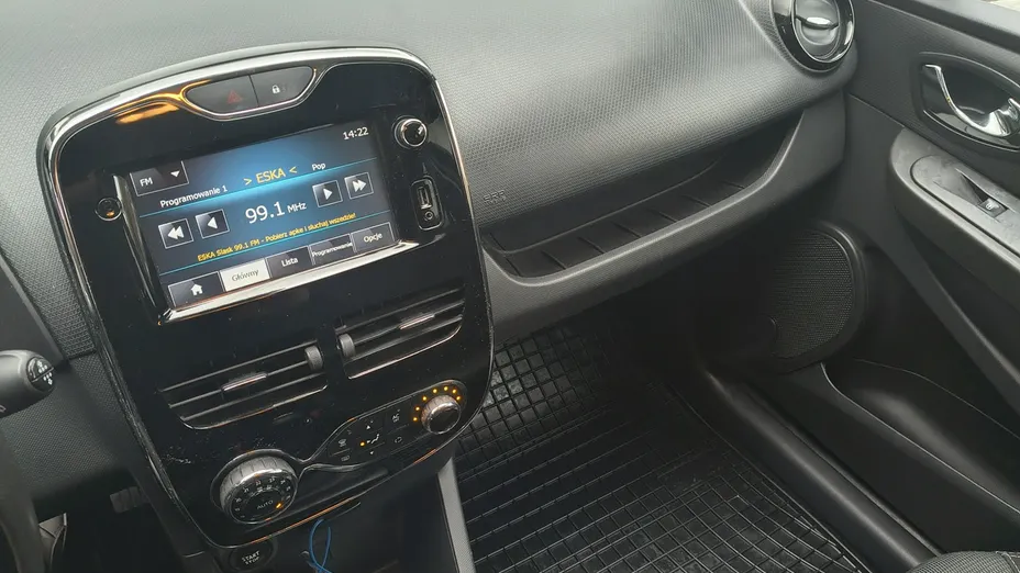 RENAULT Clio -