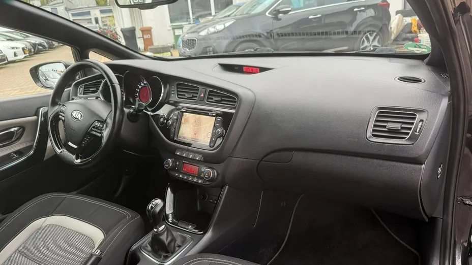 KIA ProCeed -