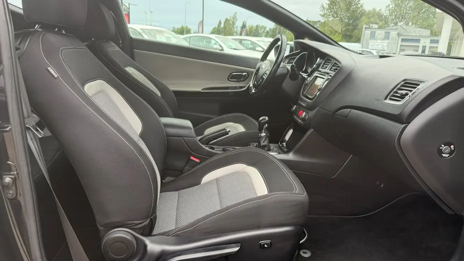 KIA ProCeed -