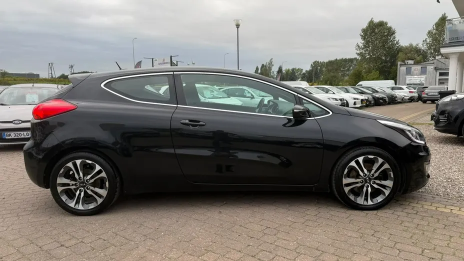 KIA ProCeed -